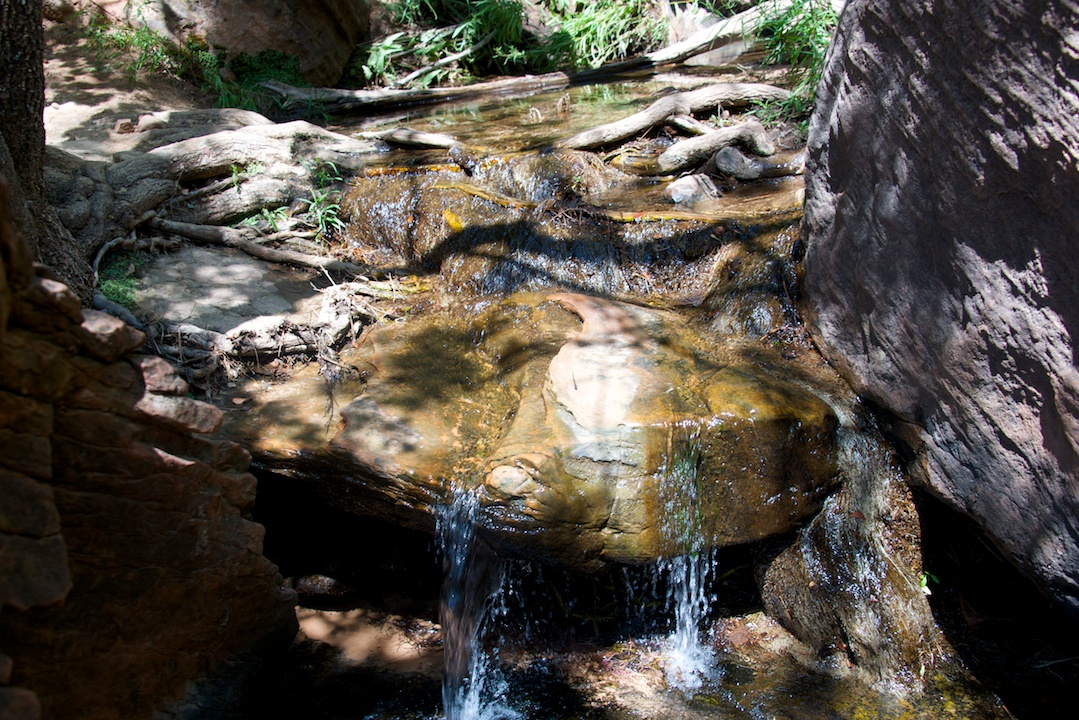 Stream at the Middle Emerald Pools